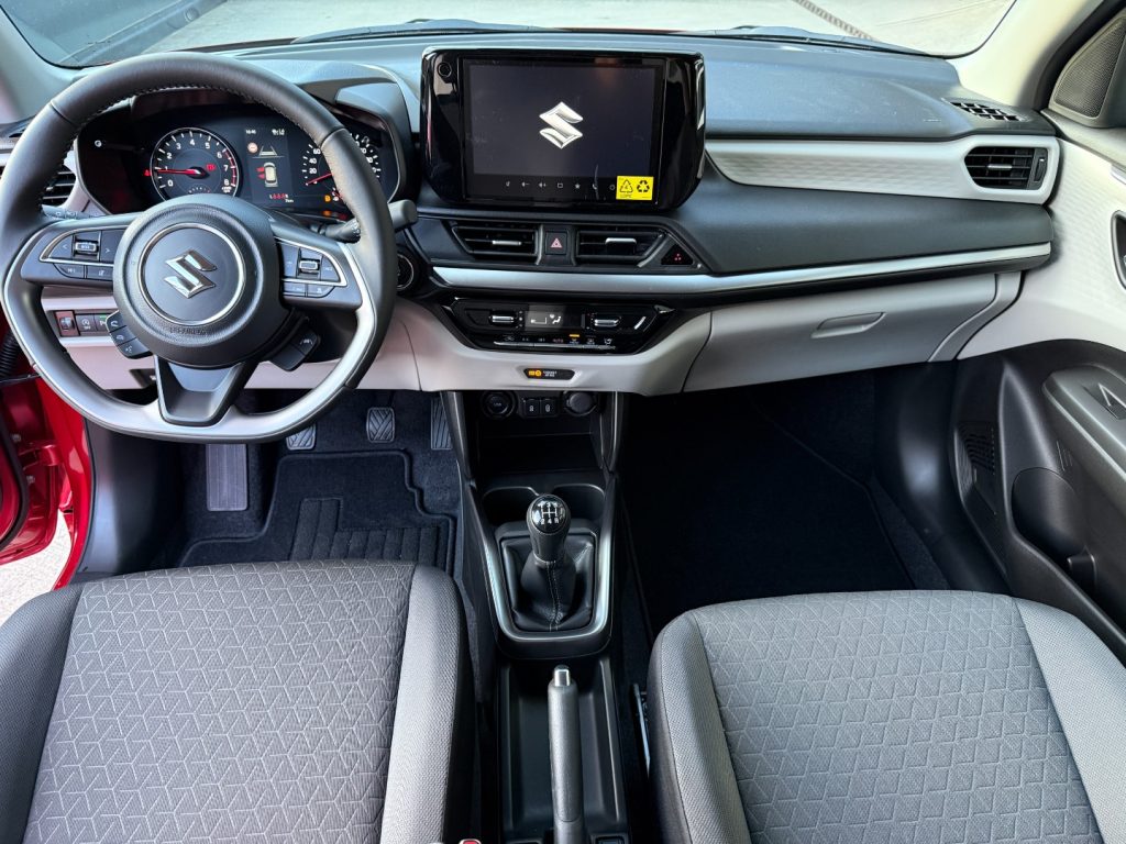 SUZUKI Swift 1.2 Hybrid 4WD AllGrip Top Navi DAB+ LED - 4