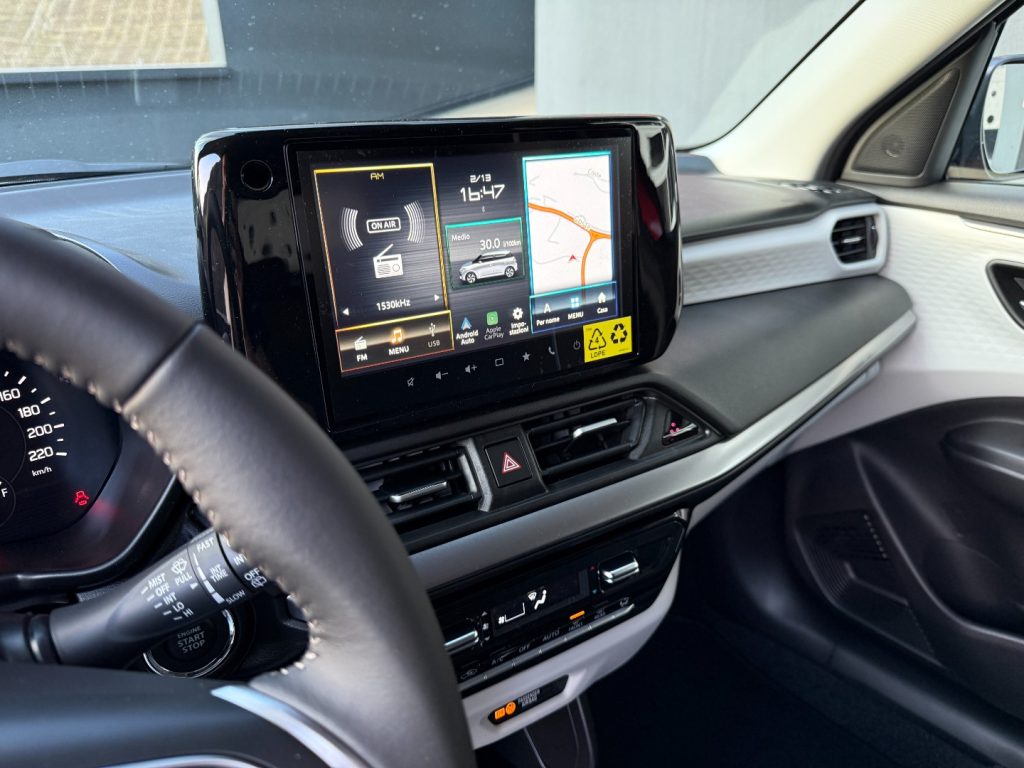 SUZUKI Swift 1.2 Hybrid 4WD AllGrip Top Navi DAB+ LED - 11