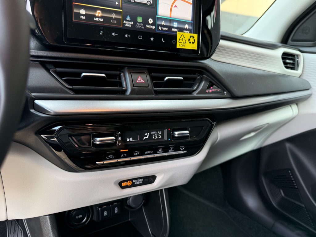 SUZUKI Swift 1.2 Hybrid 4WD AllGrip Top Navi DAB+ LED - 15