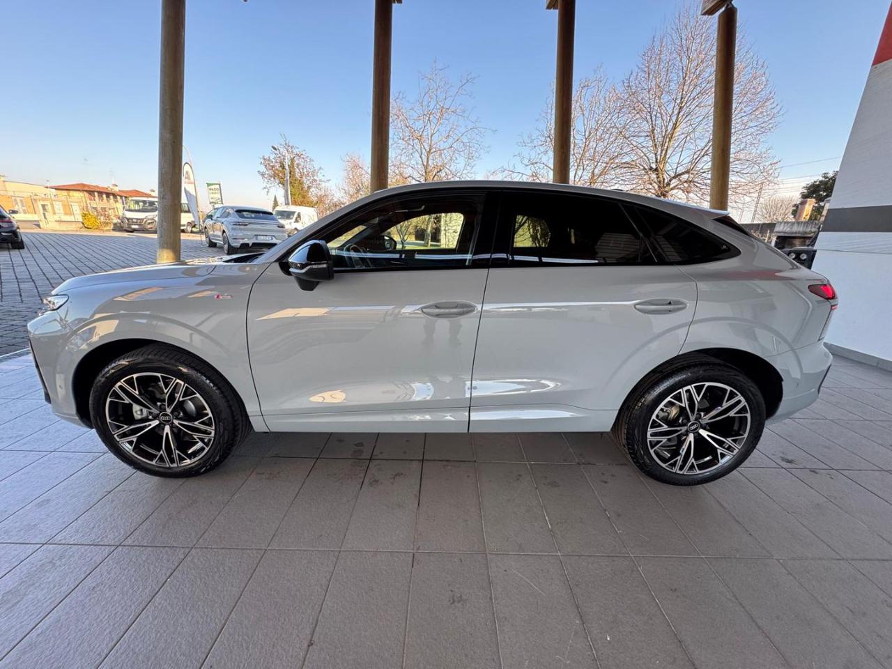 AUDI Q3 SPB TDI 110 kW S tronic S Line edition - 2