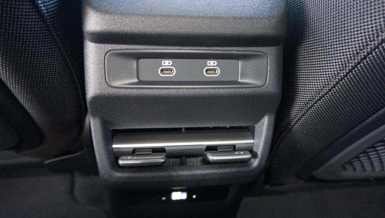 AUDI Q3 SPB TDI 110 kW S tronic S Line edition - 38