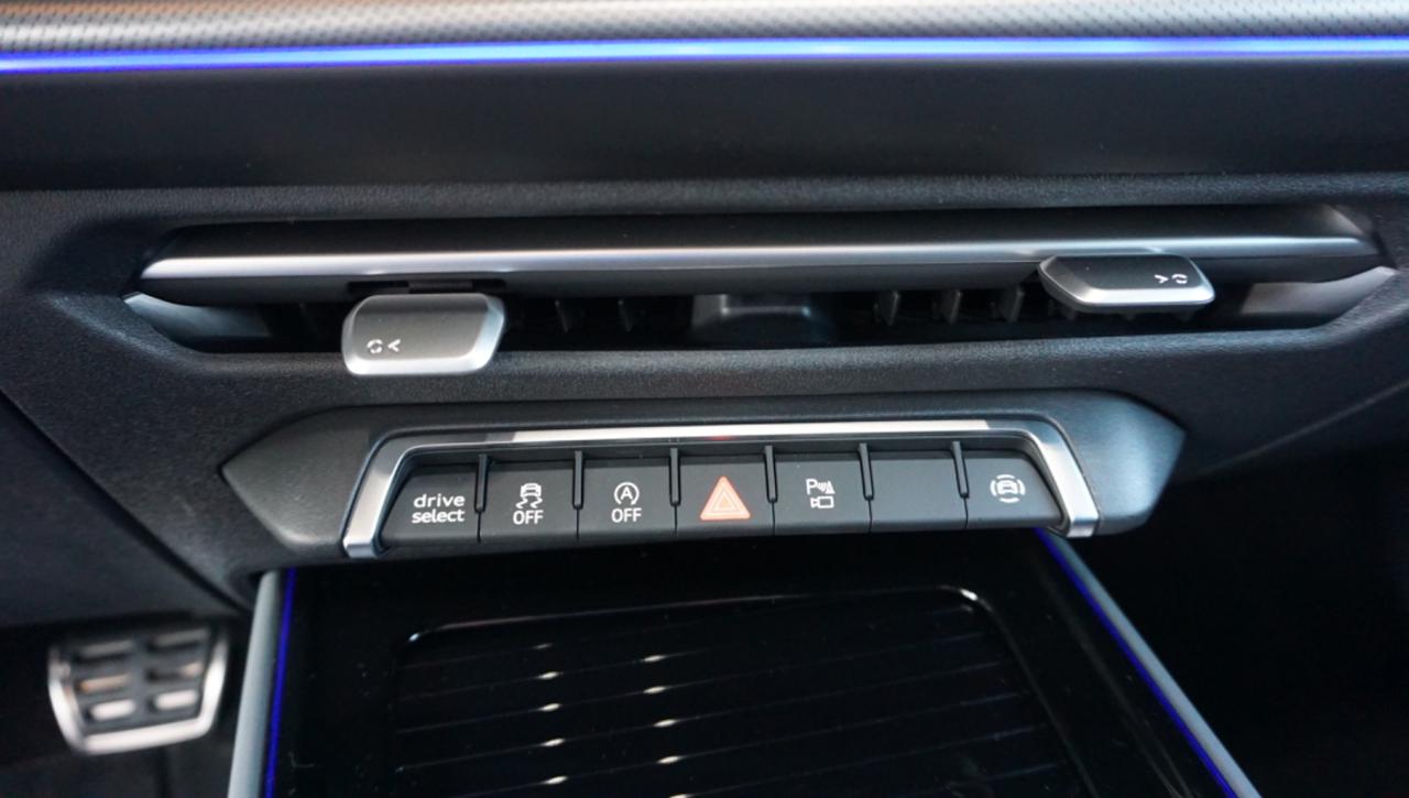 AUDI Q3 SPB TDI 110 kW S tronic S Line edition - 34