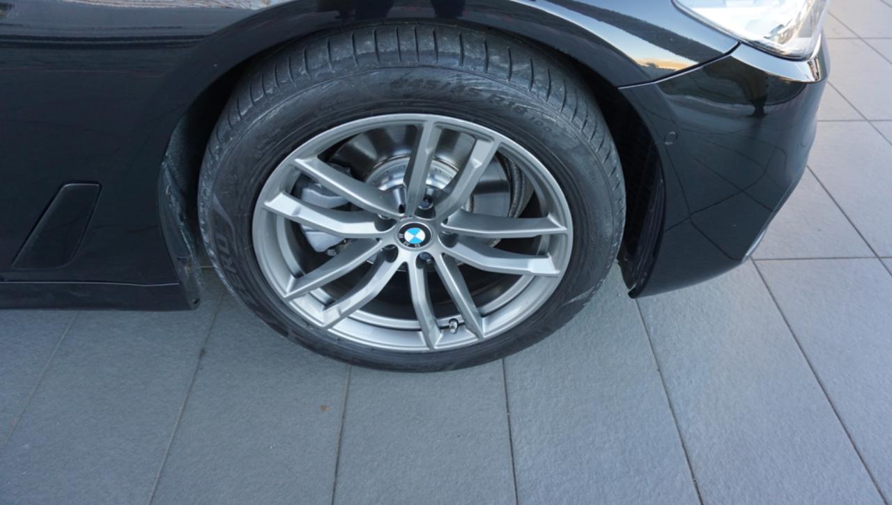 BMW 520 d xDrive Touring Msport - 11