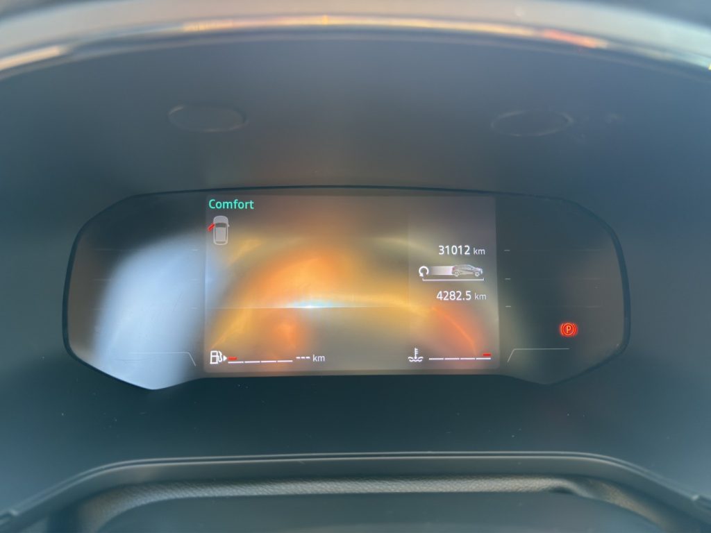 RENAULT Captur TCe 90 CV Techno - 12