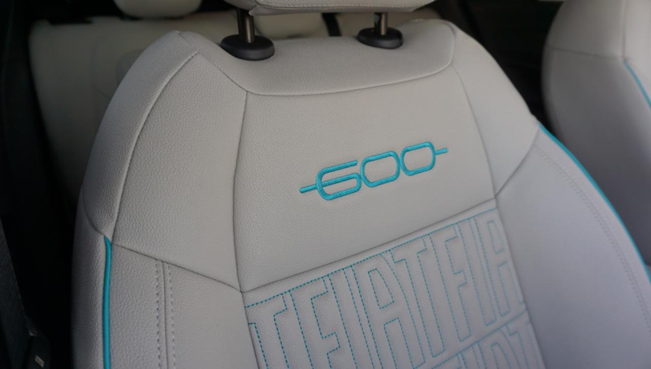 FIAT 600 Hybrid 100 CV DCT MHEV La Prima - 38