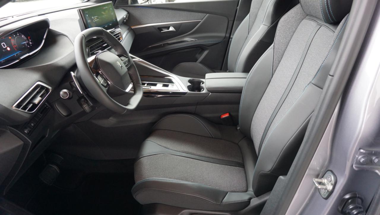 PEUGEOT 3008 BlueHDi 130 S&S EAT8 Allure Pack - 14