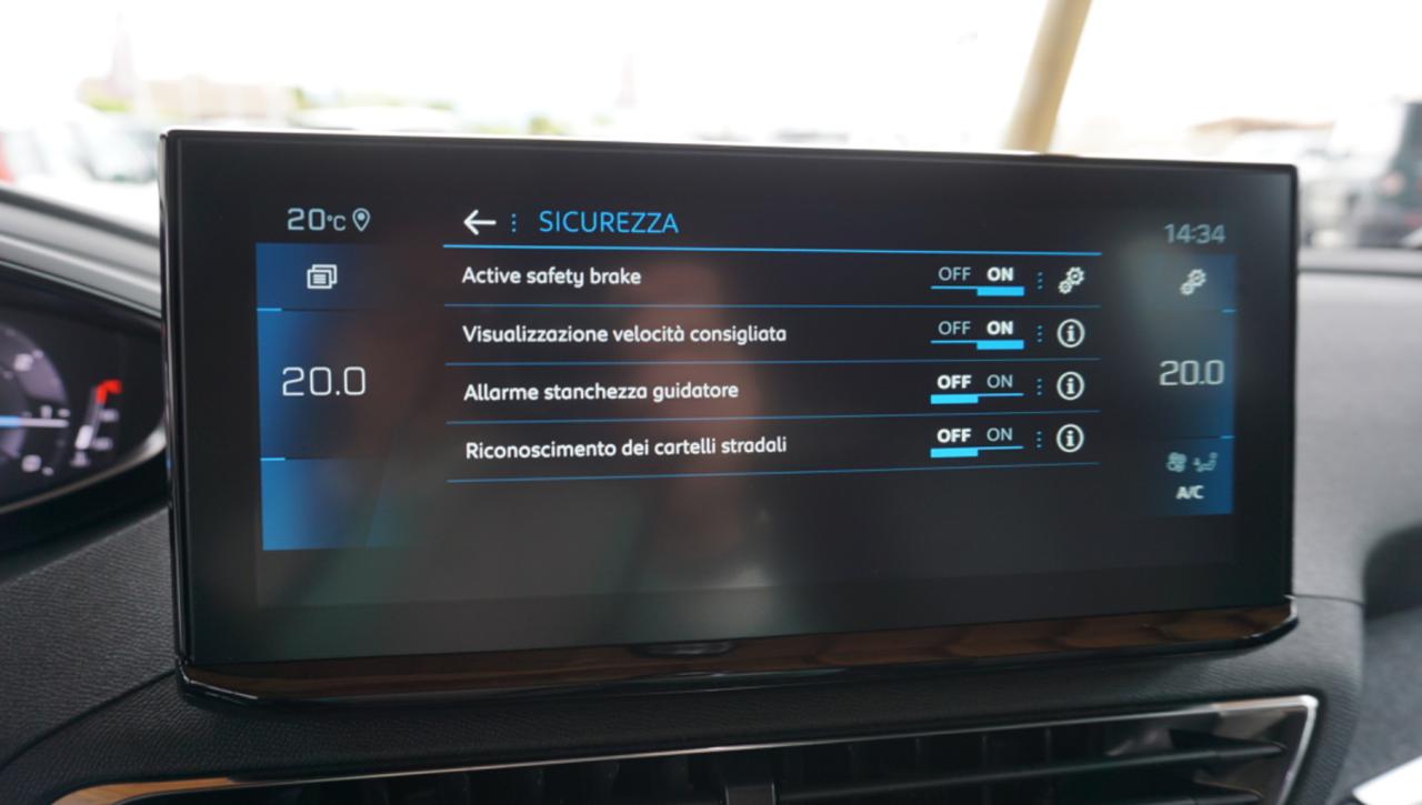 PEUGEOT 3008 BlueHDi 130 S&S EAT8 Allure Pack - 29