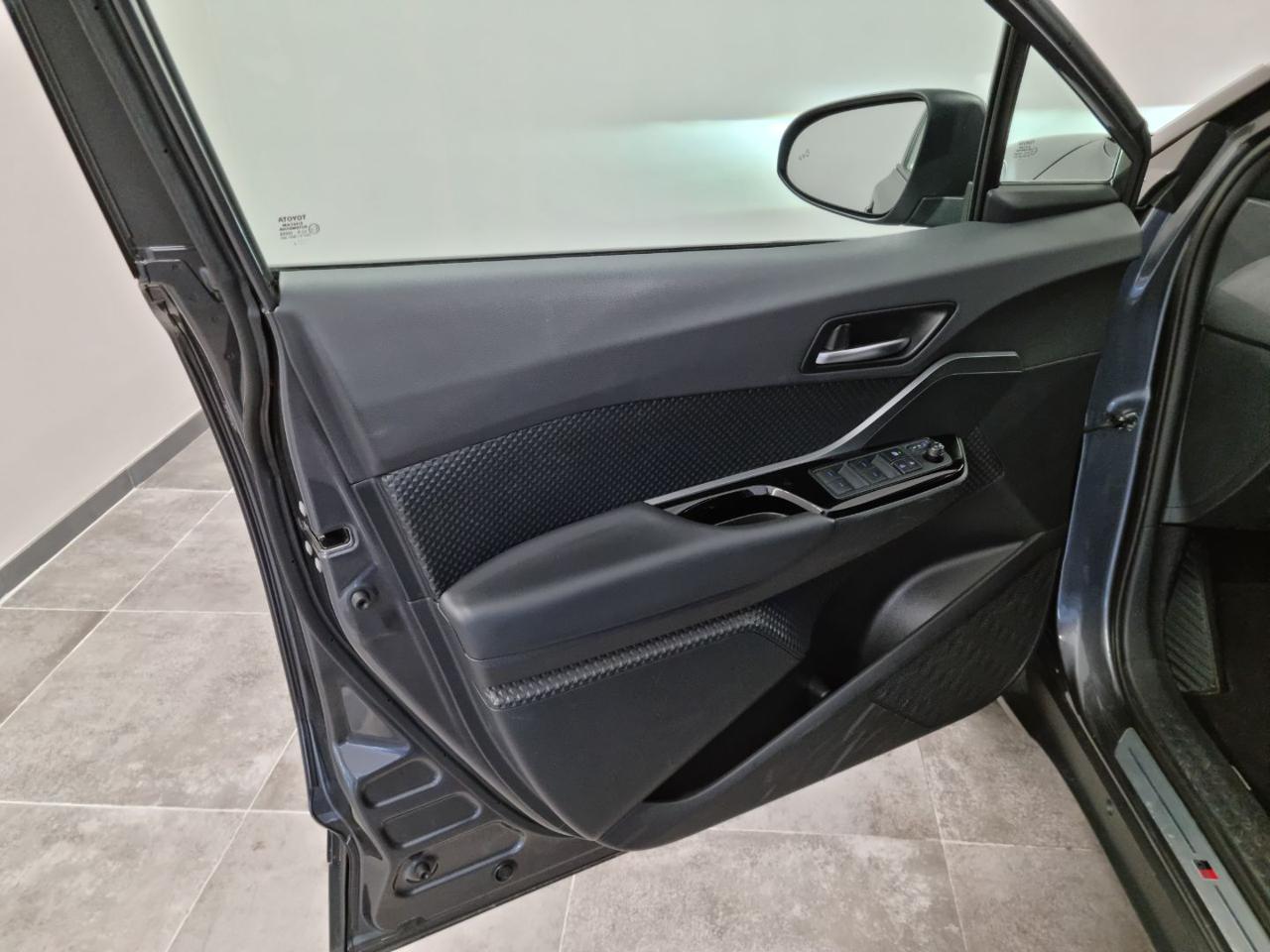 TOYOTA C-HR 2.0 Hybrid E-CVT GR Sport Black Edition - 14