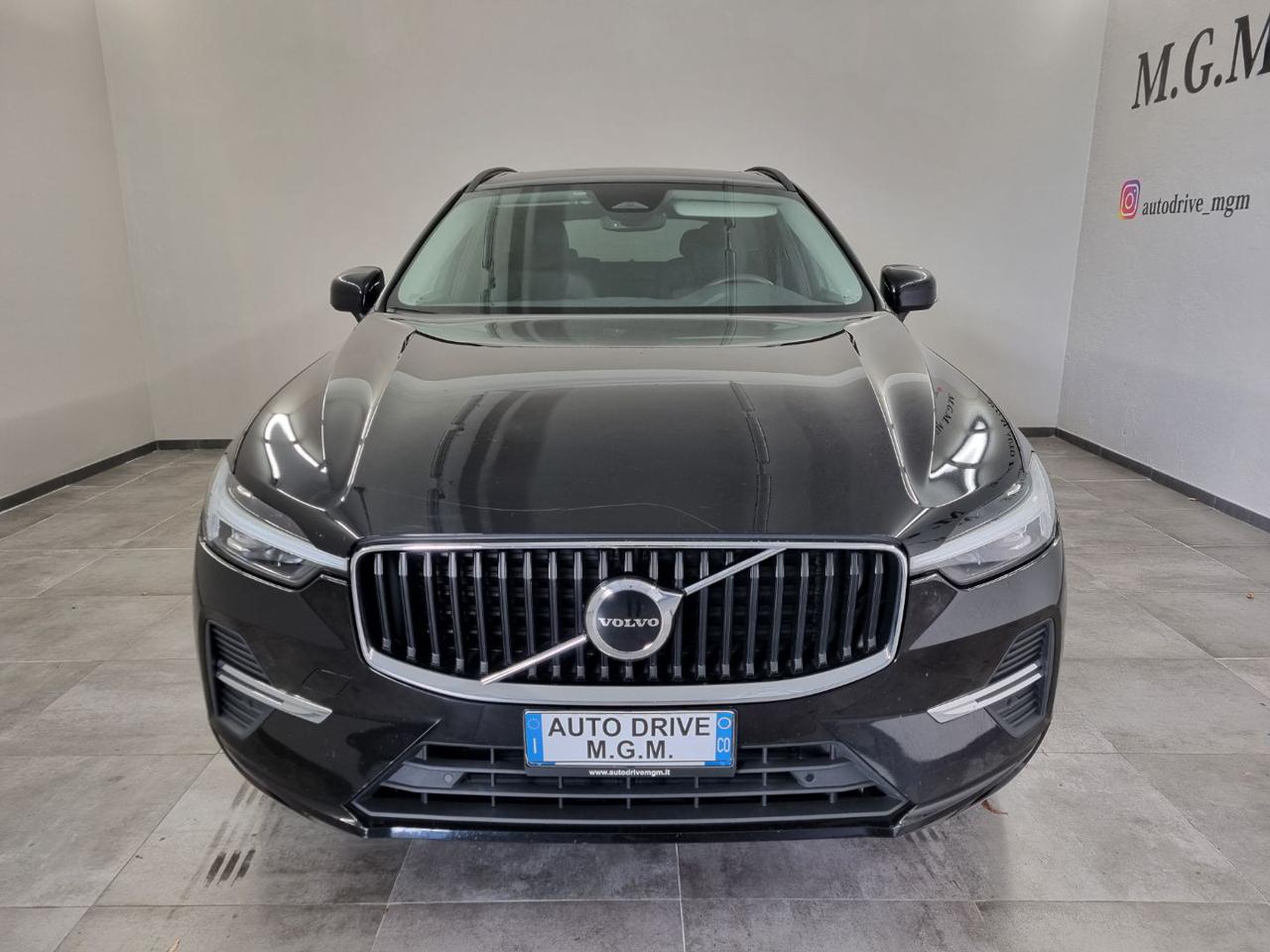 VOLVO XC60 B5 (d) AWD Geartronic Momentum Pro - 4