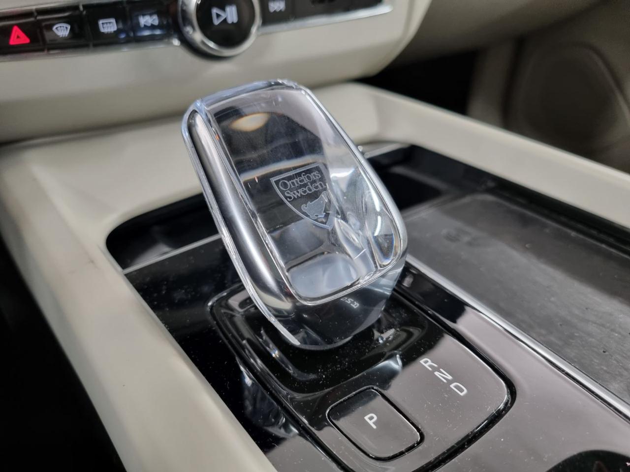 VOLVO XC60 B5 (d) AWD Geartronic Momentum Pro - 12