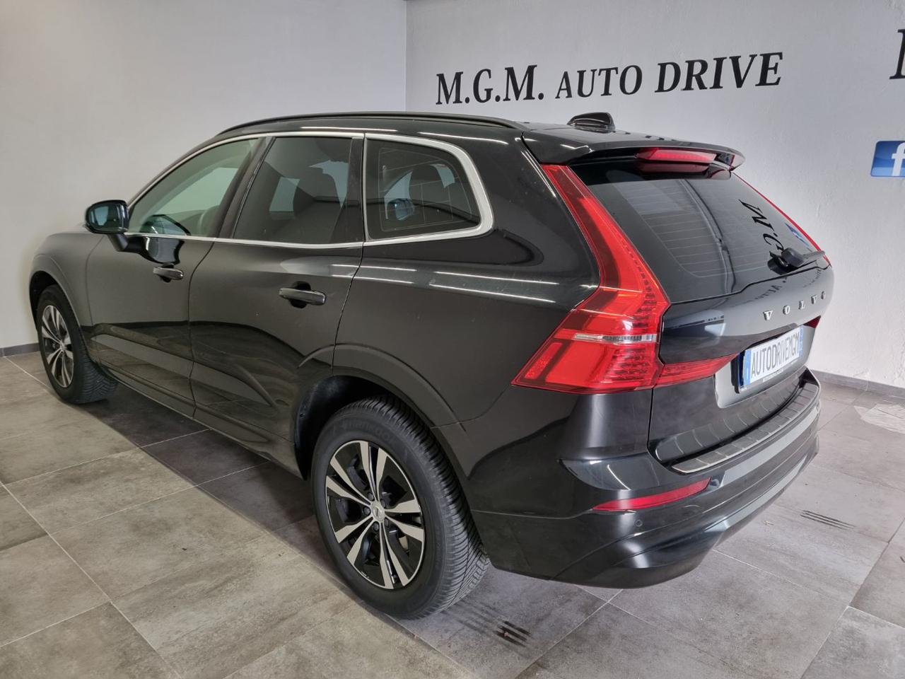 VOLVO XC60 B5 (d) AWD Geartronic Momentum Pro - 7