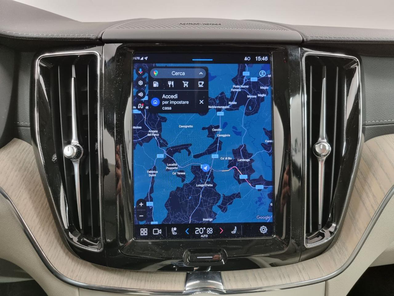 VOLVO XC60 B5 (d) AWD Geartronic Momentum Pro - 11