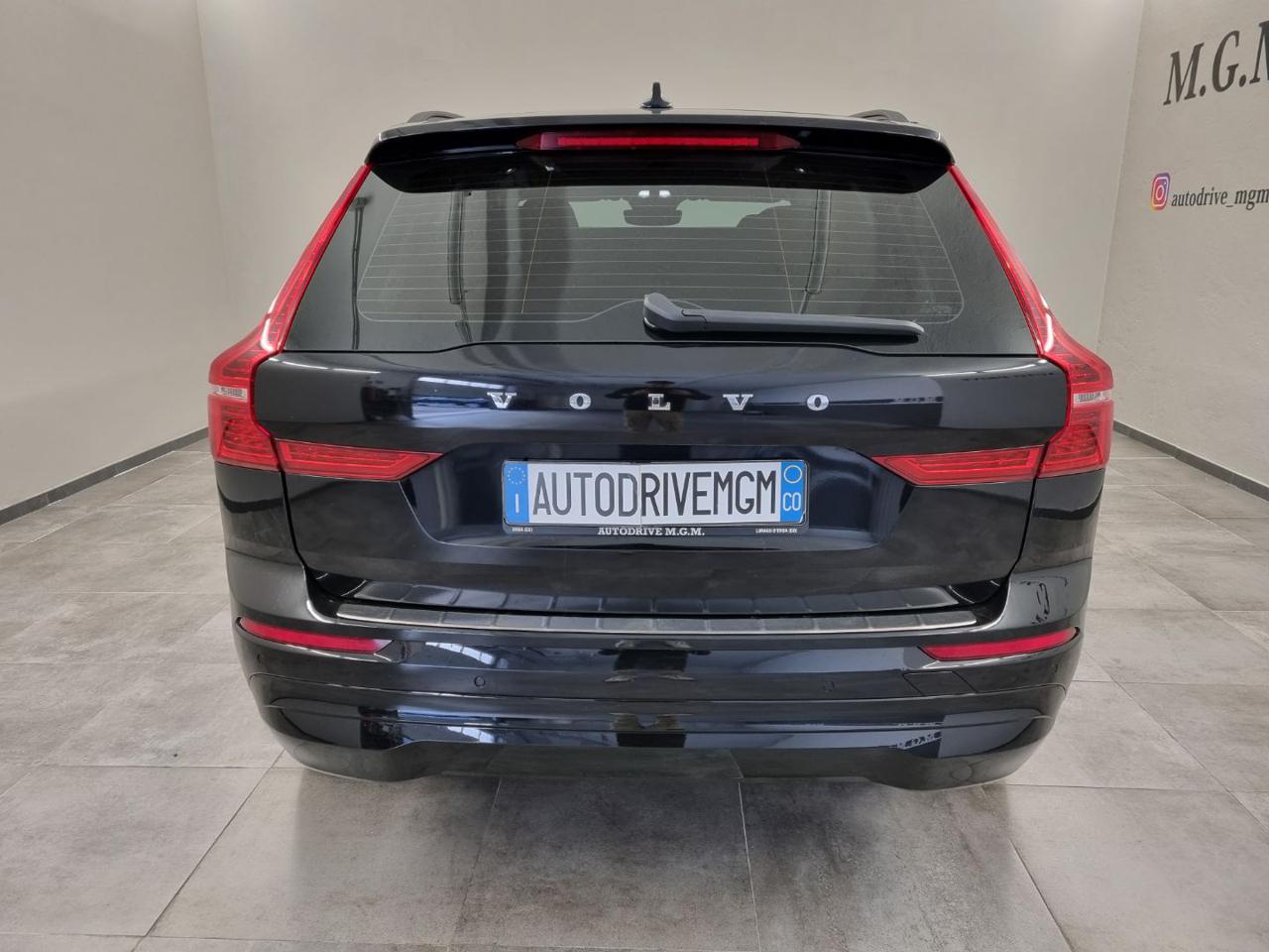 VOLVO XC60 B5 (d) AWD Geartronic Momentum Pro - 3