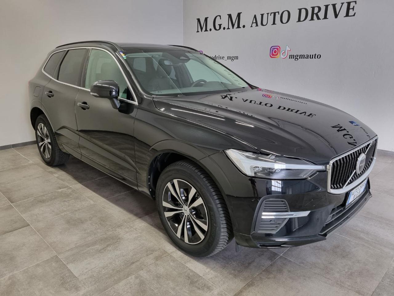 VOLVO XC60 B5 (d) AWD Geartronic Momentum Pro - 37