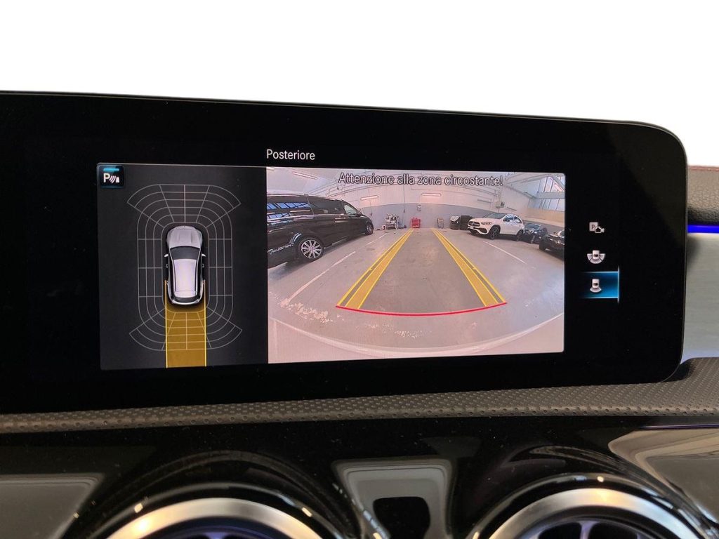 MERCEDES-BENZ CLA 200 d Automatic Shooting Brake Premium Night - 12