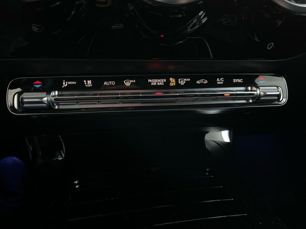 MERCEDES-BENZ CLA 200 d Automatic Shooting Brake Premium Night - 14