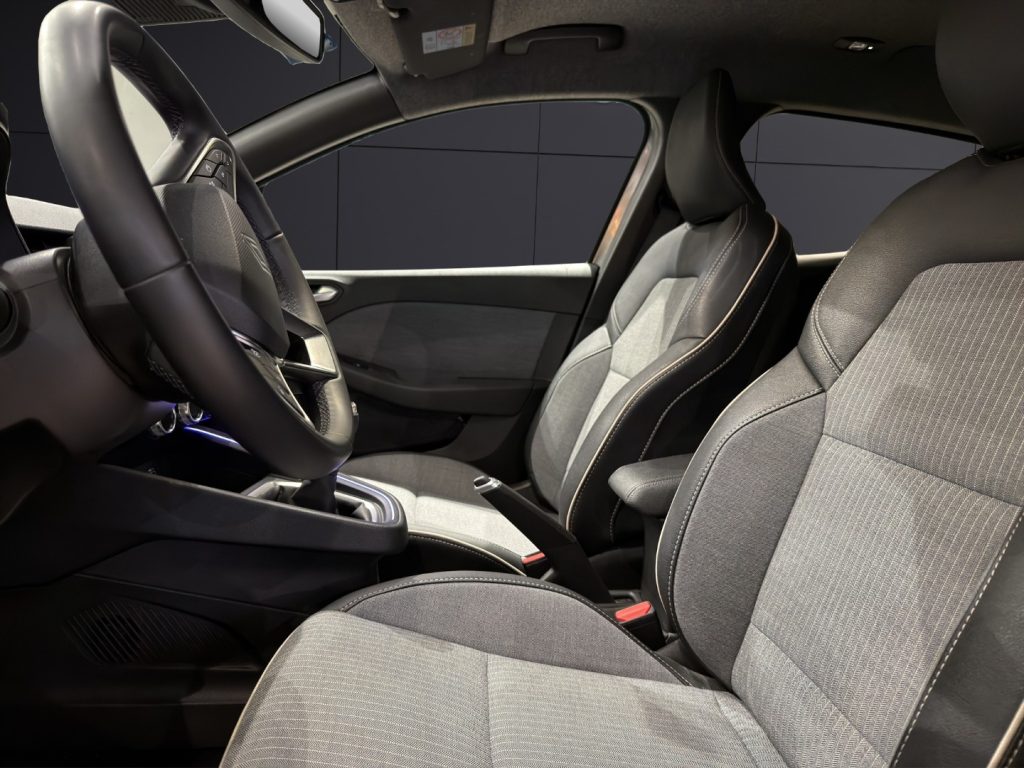 RENAULT Clio Full Hybrid E-Tech 145 CV 5 porte Techno - 9
