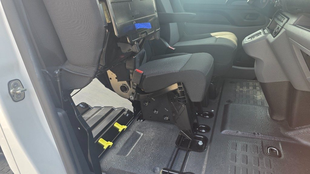 PEUGEOT e-Expert 50kW PC-TN Furgone Premium Compact L1H1 - 9