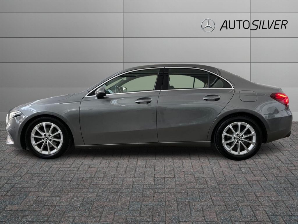 MERCEDES-BENZ A 180 d Automatic Sport Sedan - 6