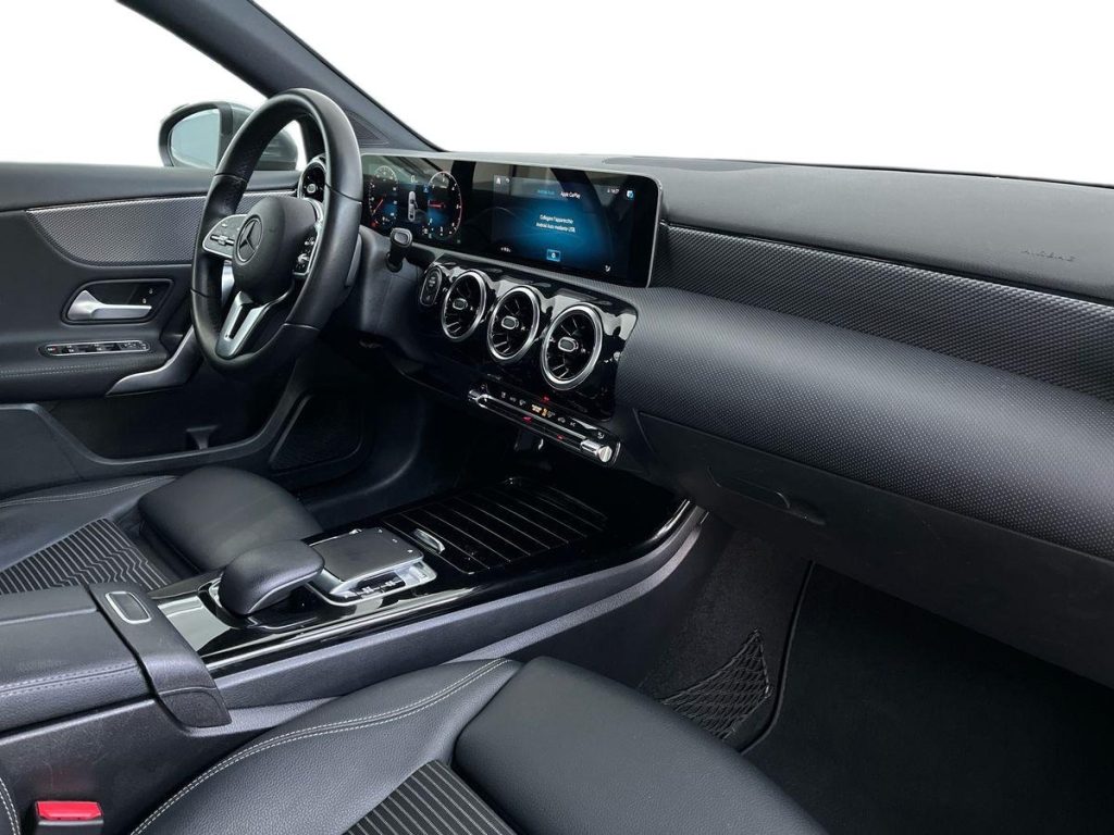 MERCEDES-BENZ A 180 d Automatic Sport Sedan - 16