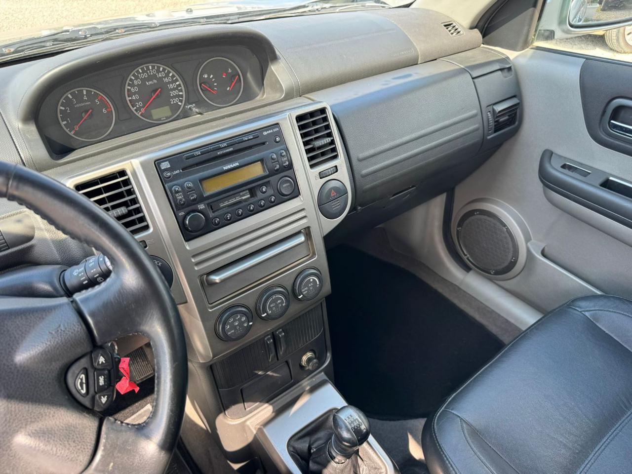 NISSAN X-Trail 2.2 dCi Elegance - 11