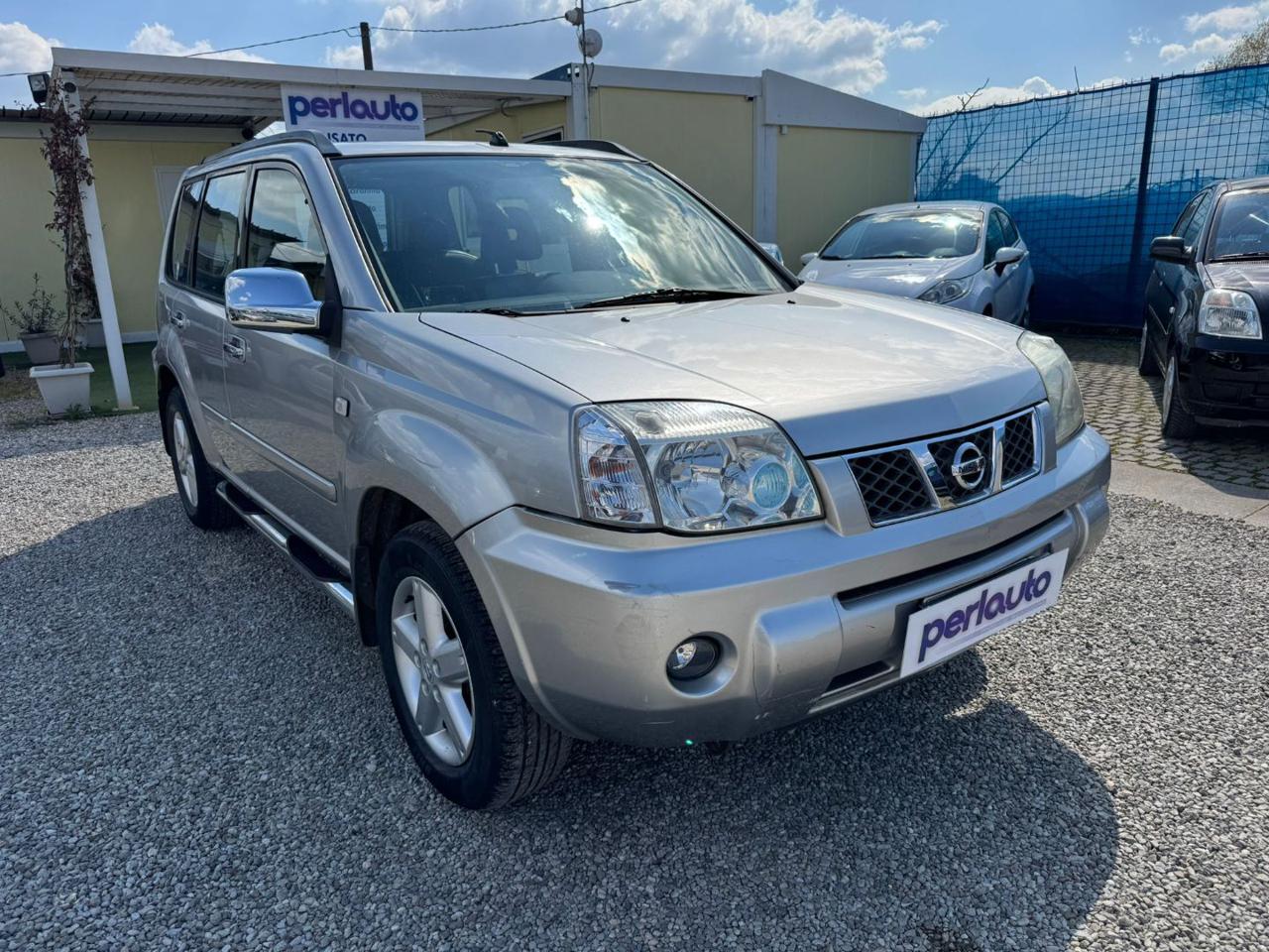 NISSAN X-Trail 2.2 dCi Elegance - 2