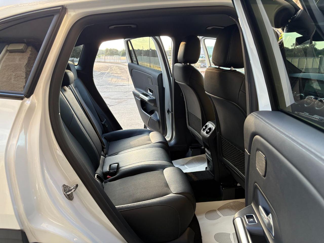 MERCEDES-BENZ GLA 180 d Automatic Sport Plus Pack Night-LUCI AMBIENTE - 11