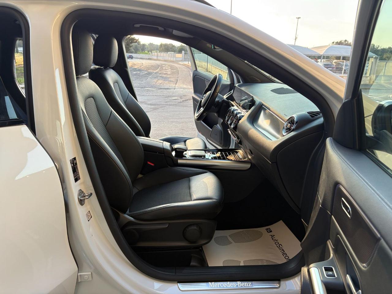 MERCEDES-BENZ GLA 180 d Automatic Sport Plus Pack Night-LUCI AMBIENTE - 9