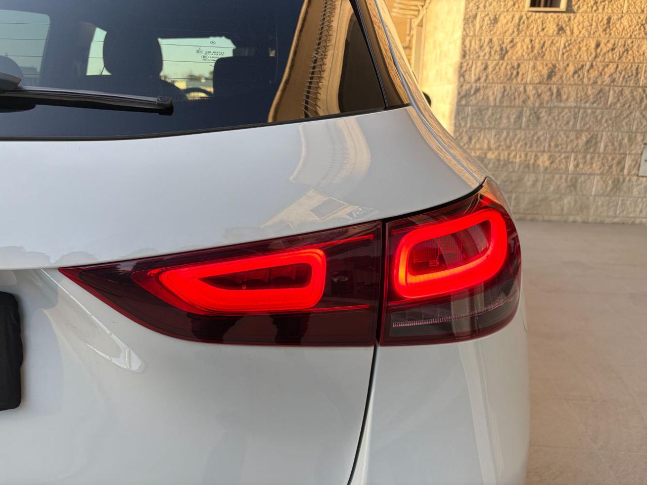 MERCEDES-BENZ GLA 180 d Automatic Sport Plus Pack Night-LUCI AMBIENTE - 36