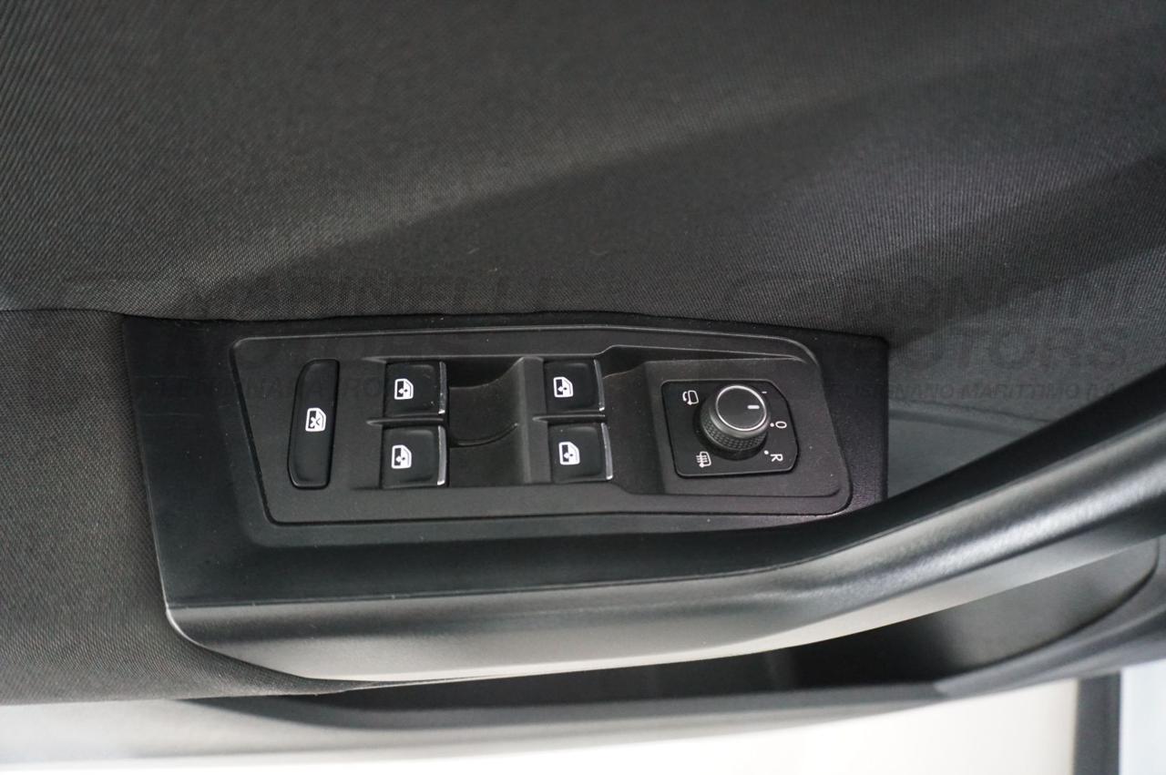 VOLKSWAGEN T-Roc 2.0 TDI 150CV DSG BUSINESS - 19