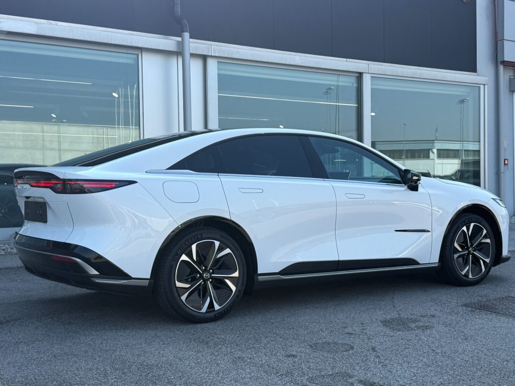 MAZDA Mazda6e 68,8Kwh 258cv Takumi - Autonomia 479 km - Foto 3