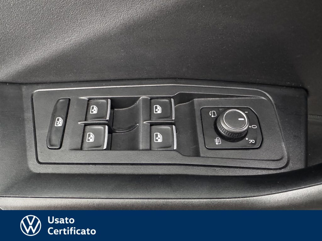 VOLKSWAGEN T-Roc 1.0 tsi style 110cv - 11