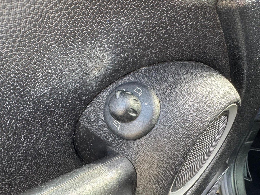 MINI Cabrio Mini 1.6 16V Cooper Cabrio - 13