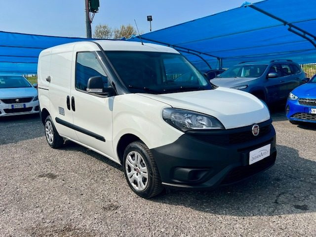 FIAT Doblo Bianco pastello