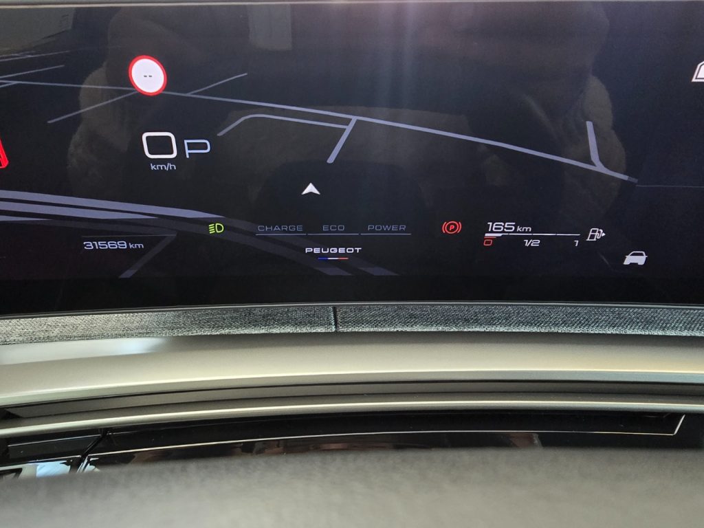 PEUGEOT 3008 Hybrid 145CV e-DCS6 Allure - 11