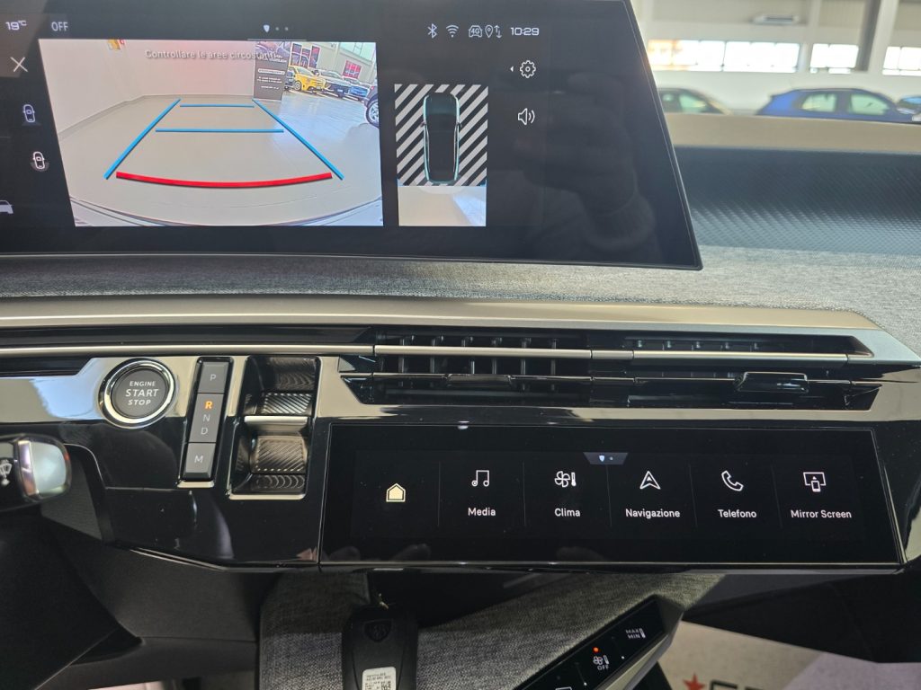 PEUGEOT 3008 Hybrid 145CV e-DCS6 Allure - 16