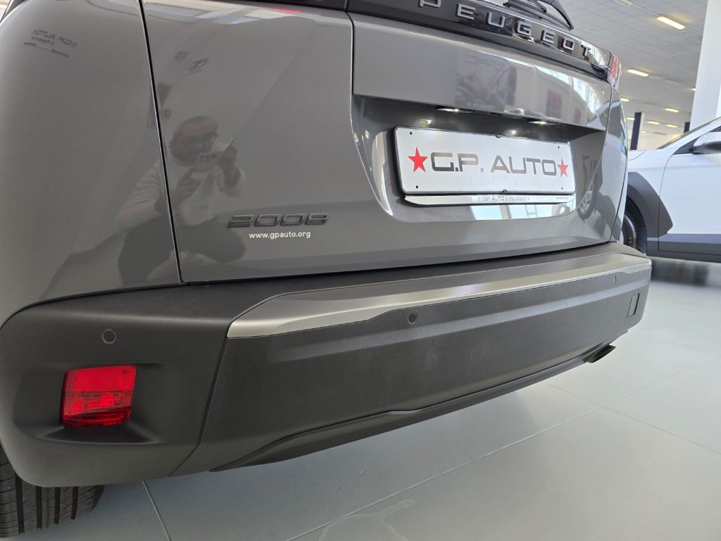 PEUGEOT 2008 PureTech 100 S&S Allure - 7