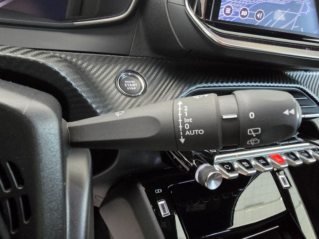 PEUGEOT 2008 PureTech 100 S&S Allure - 14