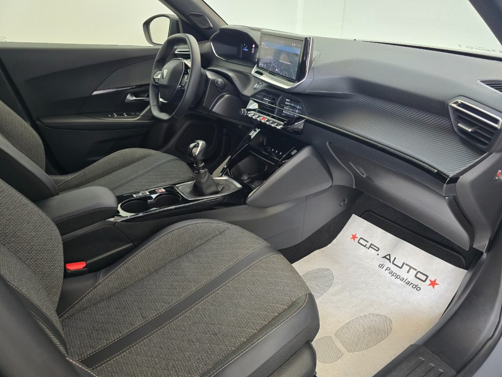 PEUGEOT 2008 PureTech 100 S&S Allure - 24