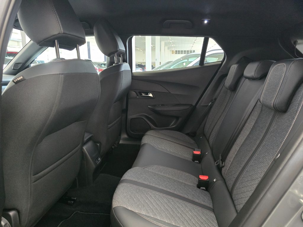 PEUGEOT 2008 PureTech 100 S&S Allure - 22