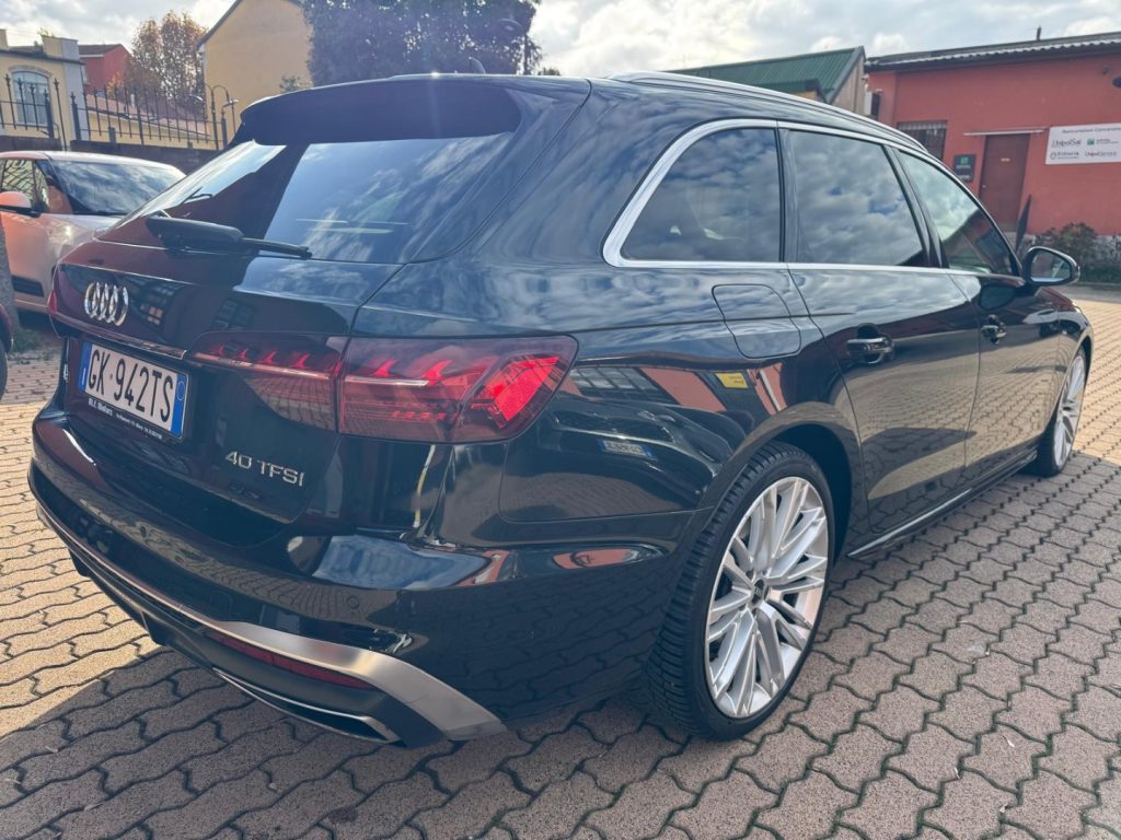 AUDI A4 Avant 40 TFSI S tronic S-line Edition - 6