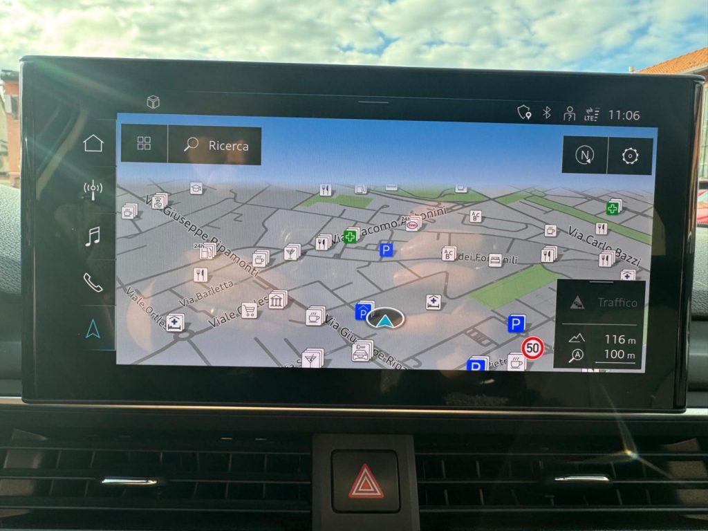 AUDI A4 Avant 40 TFSI S tronic S-line Edition - 11