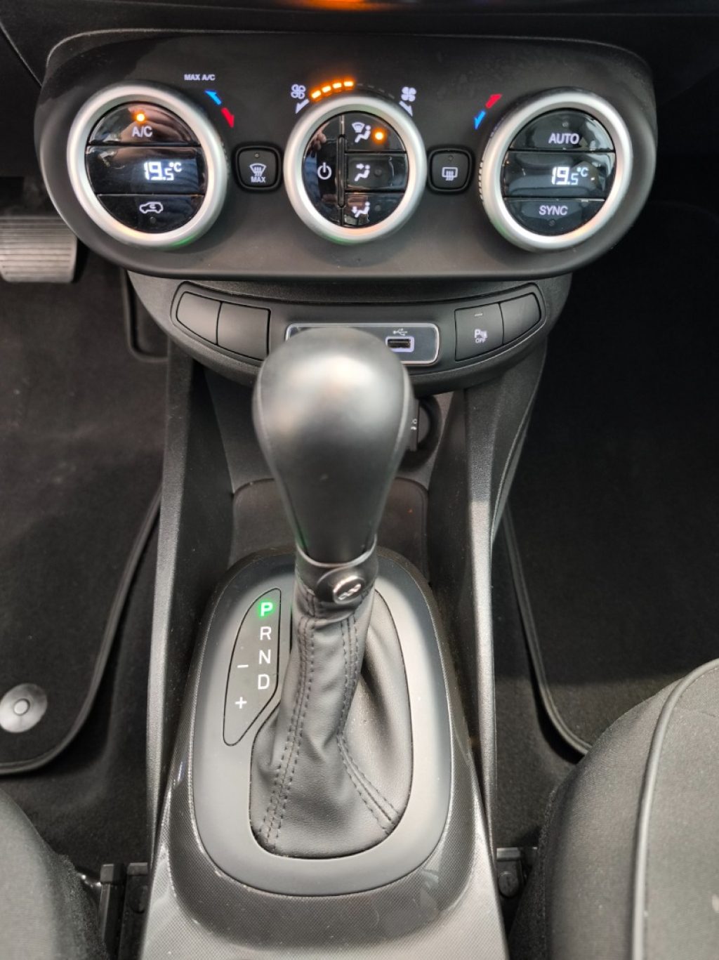 FIAT 500X Hybrid Automatic DCT 1.5 t4 Sport 130cv - 11