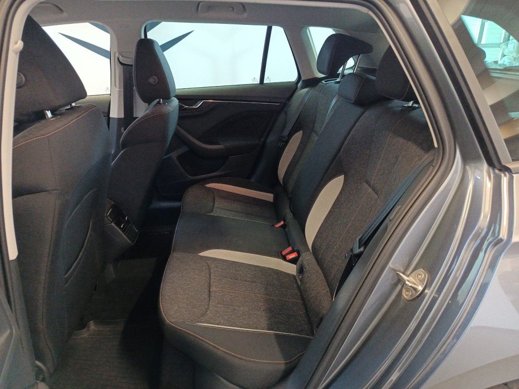 SKODA Kamiq Kamiq 1.5 tsi Black Dots 150cv dsg - 10