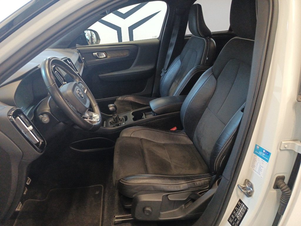 VOLVO XC40 XC40 1.5 t3 R-design 156cv - 8