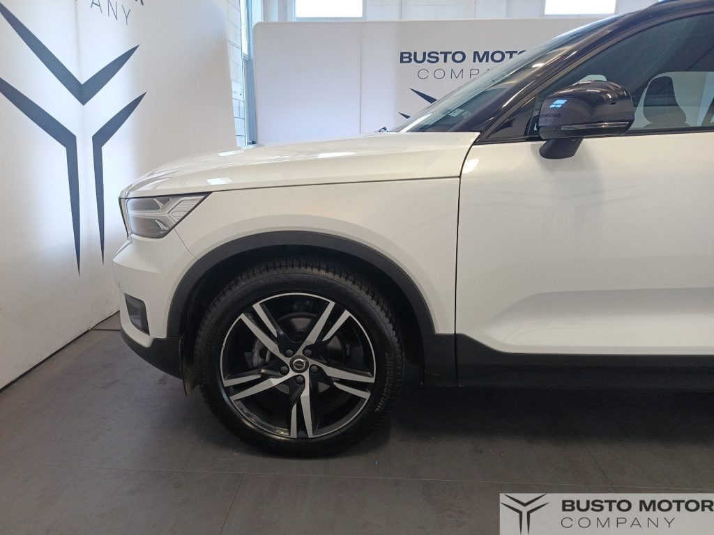 VOLVO XC40 XC40 1.5 t3 R-design 156cv - 7