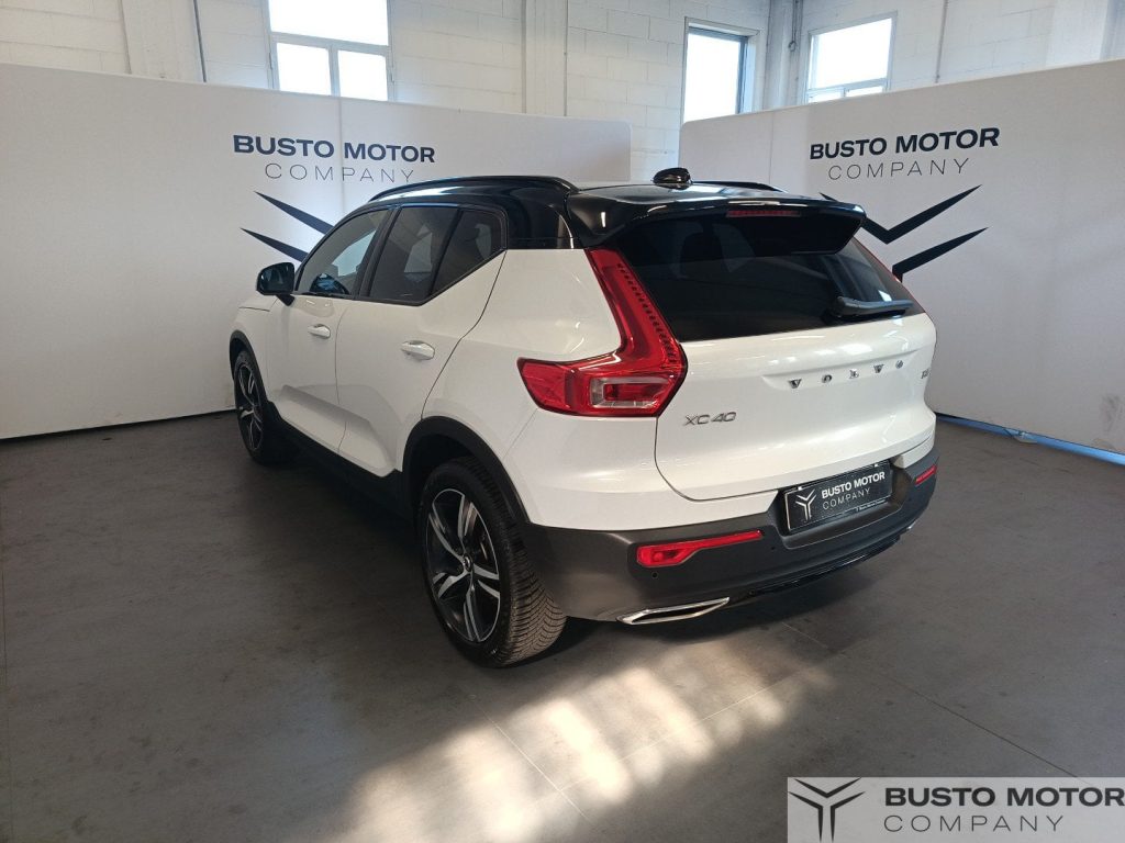 VOLVO XC40 XC40 1.5 t3 R-design 156cv - 4