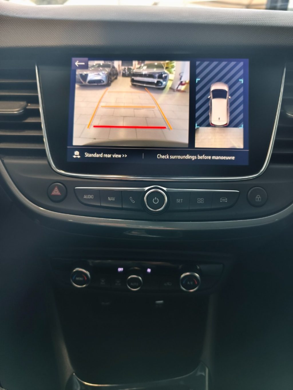 OPEL Crossland 1.2 Turbo Cambio Aut. 130 CV Elegance Neopaten. - 11