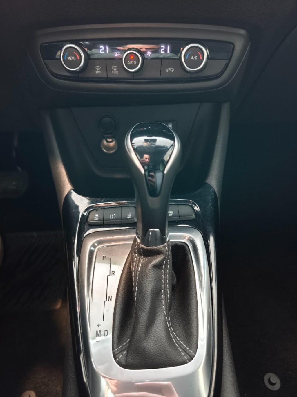 OPEL Crossland 1.2 Turbo Cambio Aut. 130 CV Elegance Neopaten. - 12