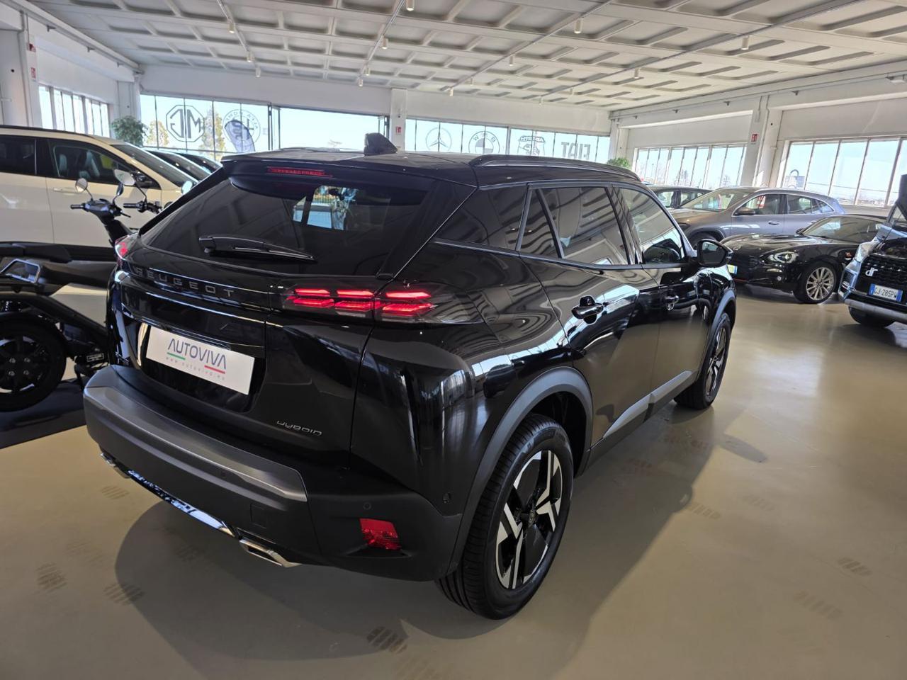 PEUGEOT 2008 Hybrid 136 e-DCS6 Allure - 5